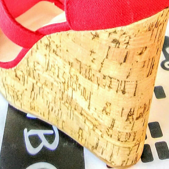 BRAND NEW! Red Bamboo Wedge Heel! - Picture 8 of 8